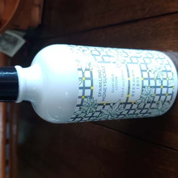 Beekman 1802 Sparkling Honeysuckle - Picture 2 of 4